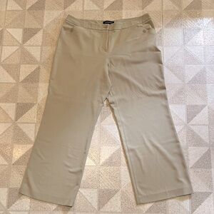SALE! Very nice Lane Bryant Khaki dress pants in Sz 18 regular!